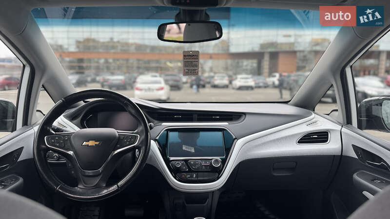 Хэтчбек Chevrolet Bolt EV 2018 в Киеве фото 12 Хэтчбек Chevrolet Bolt EV 2018 в Киеве