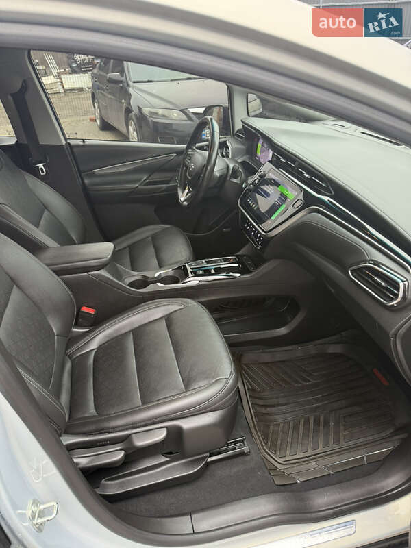 Хэтчбек Chevrolet Bolt EV 2022 в Львове фото 5 Хэтчбек Chevrolet Bolt EV 2022 в Львове