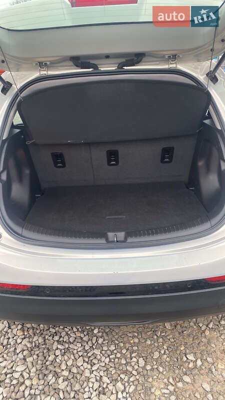 Хэтчбек Chevrolet Bolt EV 2023 в Львове