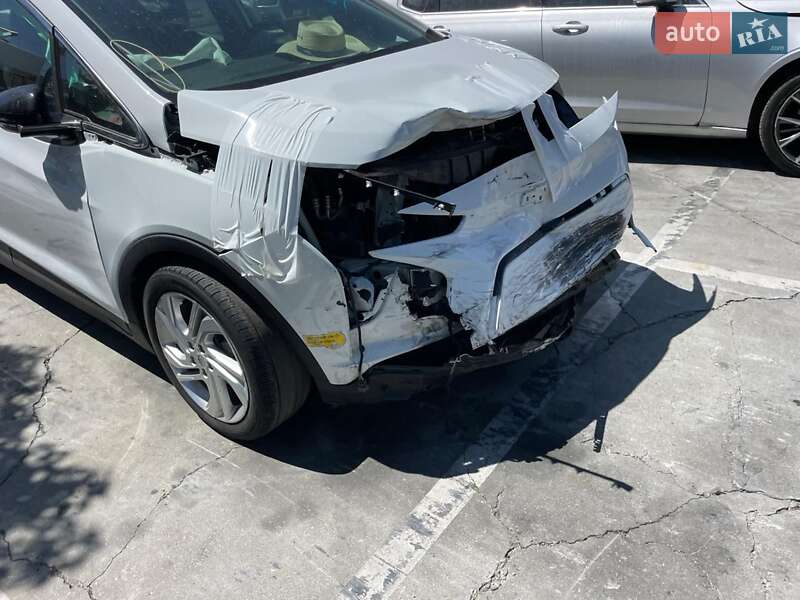 Хэтчбек Chevrolet Bolt EV 2022 в Ирпене