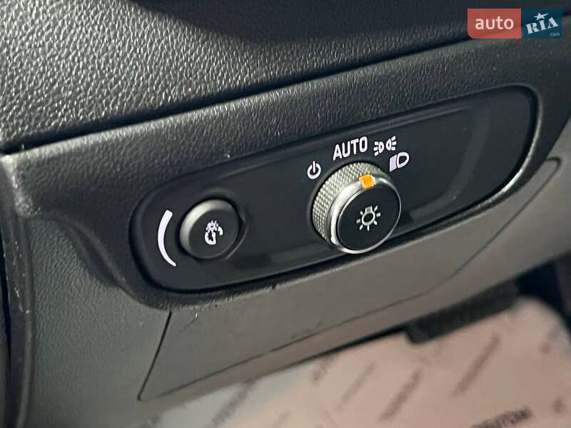 Хэтчбек Chevrolet Bolt EV 2023 в Одессе фото 12 Хэтчбек Chevrolet Bolt EV 2023 в Одессе