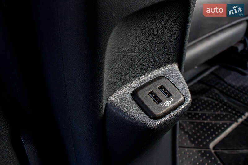 Хэтчбек Chevrolet Bolt EV 2020 в Львове фото 19 Хэтчбек Chevrolet Bolt EV 2020 в Львове