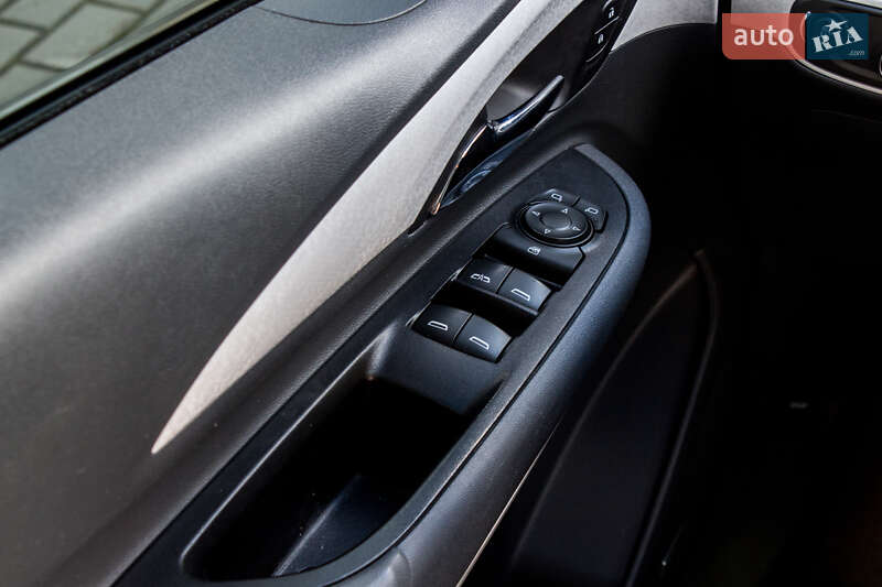 Хэтчбек Chevrolet Bolt EV 2020 в Львове фото 23 Хэтчбек Chevrolet Bolt EV 2020 в Львове