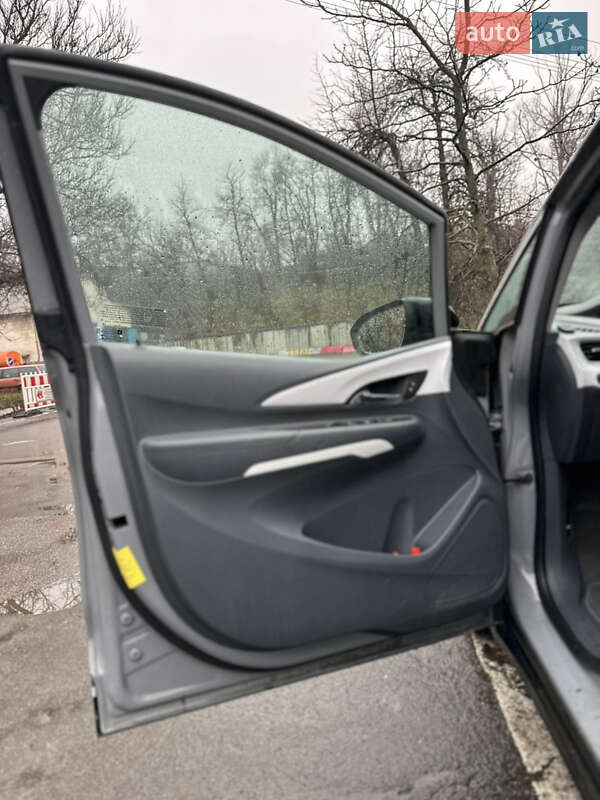 Хетчбек Chevrolet Bolt EV 2020 в Києві