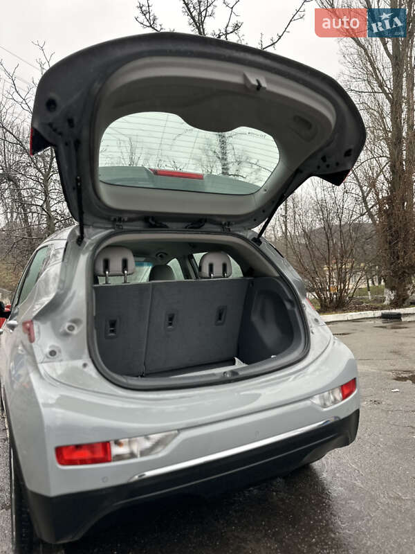 Хетчбек Chevrolet Bolt EV 2020 в Києві