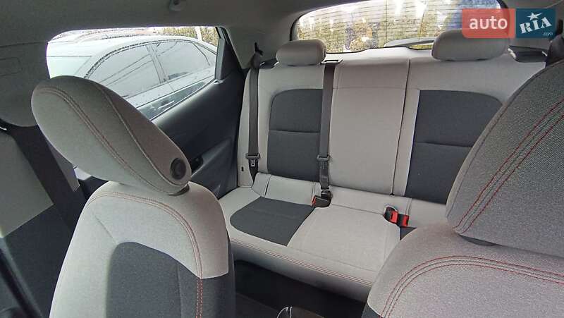 Хэтчбек Chevrolet Bolt EV 2018 в Львове фото 10 Хэтчбек Chevrolet Bolt EV 2018 в Львове