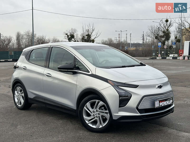 Хэтчбек Chevrolet Bolt EV 2023 в Киеве
