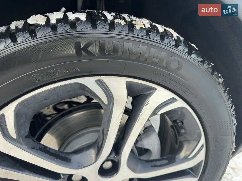 Хетчбек Chevrolet Bolt EV 2018 в Жовкві