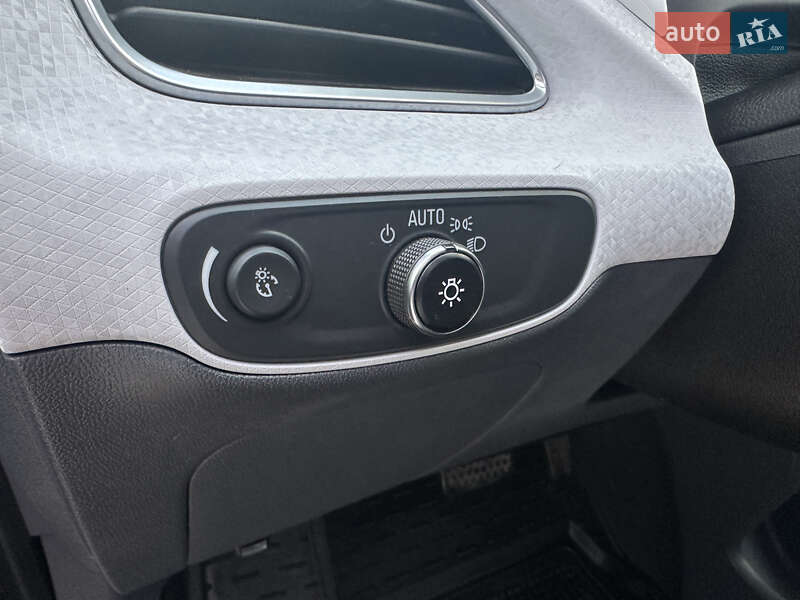 Хетчбек Chevrolet Bolt EV 2018 в Жовкві