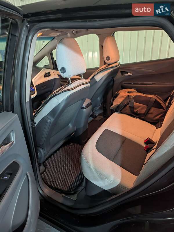 Хетчбек Chevrolet Bolt EV 2020 в Кам'янському фото 8 Хетчбек Chevrolet Bolt EV 2020 в Кам'янському