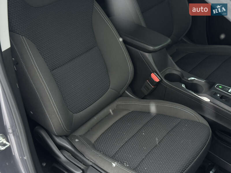 Хэтчбек Chevrolet Bolt EV 2022 в Запорожье