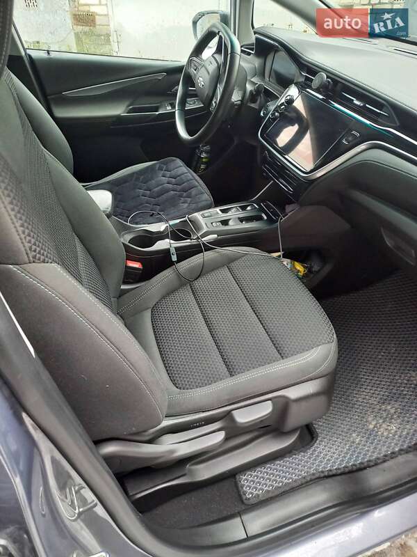 Хэтчбек Chevrolet Bolt EV 2023 в Киеве фото 8 Хэтчбек Chevrolet Bolt EV 2023 в Киеве