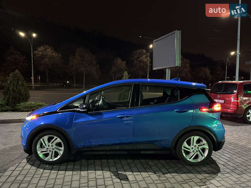 Хэтчбек Chevrolet Bolt EV 2022 в Киеве