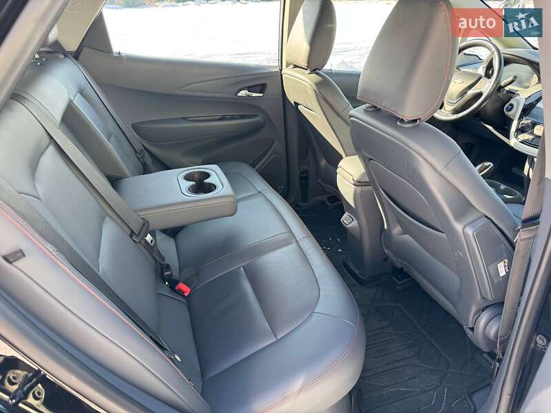 Хэтчбек Chevrolet Bolt EV 2020 в Киеве