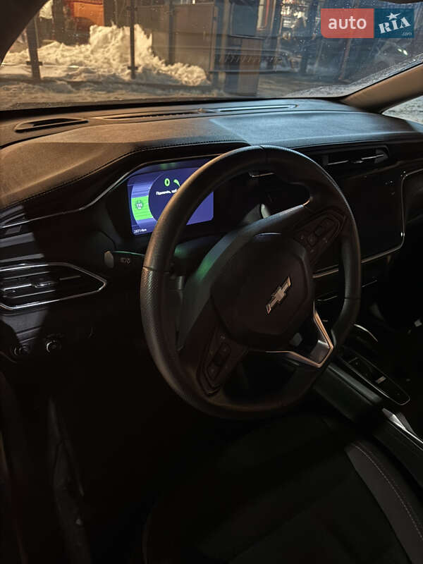 Хэтчбек Chevrolet Bolt EV 2022 в Киеве