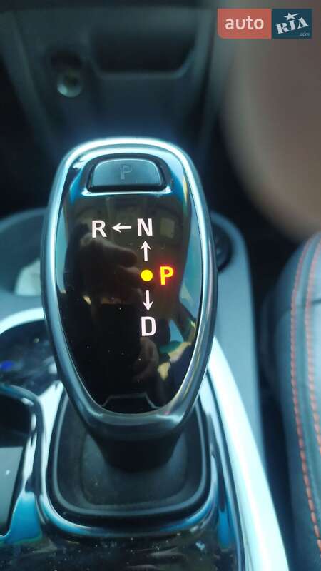 Хэтчбек Chevrolet Bolt EV 2020 в Вараше