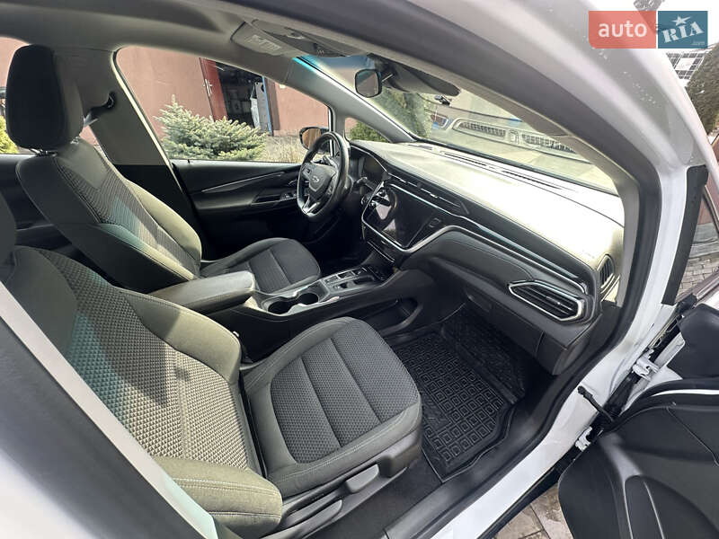 Хэтчбек Chevrolet Bolt EV 2022 в Броварах фото 16 Хэтчбек Chevrolet Bolt EV 2022 в Броварах