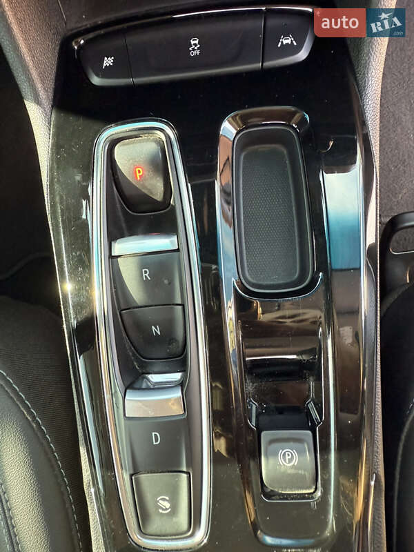 Хэтчбек Chevrolet Bolt EV 2023 в Новомосковске фото 11 Хэтчбек Chevrolet Bolt EV 2023 в Новомосковске