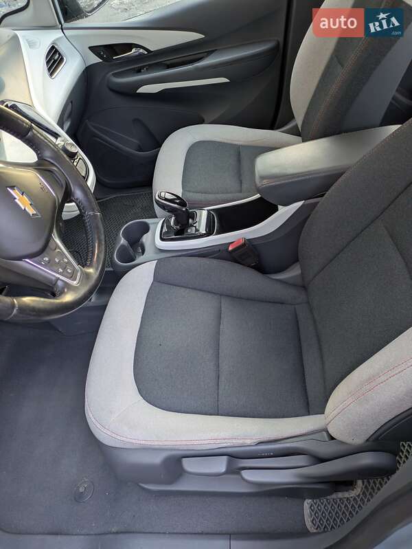 Хэтчбек Chevrolet Bolt EV 2017 в Киеве