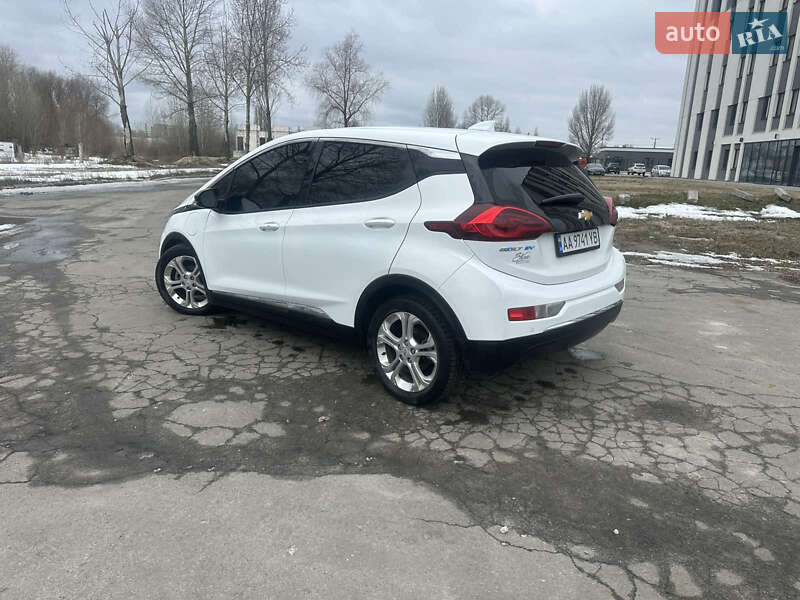 Хэтчбек Chevrolet Bolt EV 2019 в Киеве