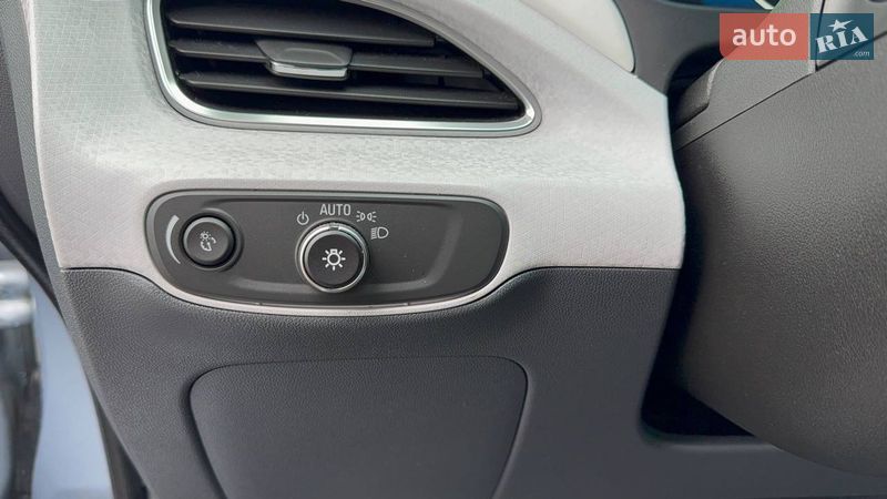 Хэтчбек Chevrolet Bolt EV 2017 в Киеве