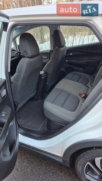 Хэтчбек Chevrolet Bolt EV 2022 в Киеве