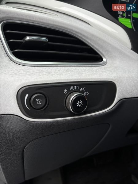 Хэтчбек Chevrolet Bolt EV 2018 в Белогородке