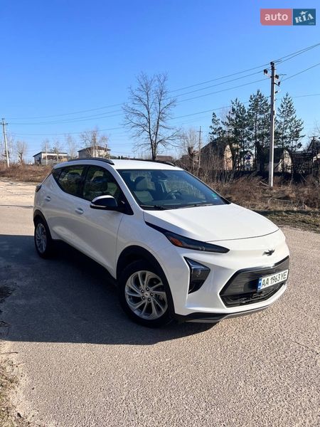 Хэтчбек Chevrolet Bolt EV 2023 в Киеве