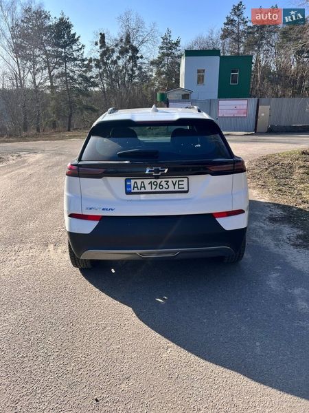 Хэтчбек Chevrolet Bolt EV 2023 в Киеве