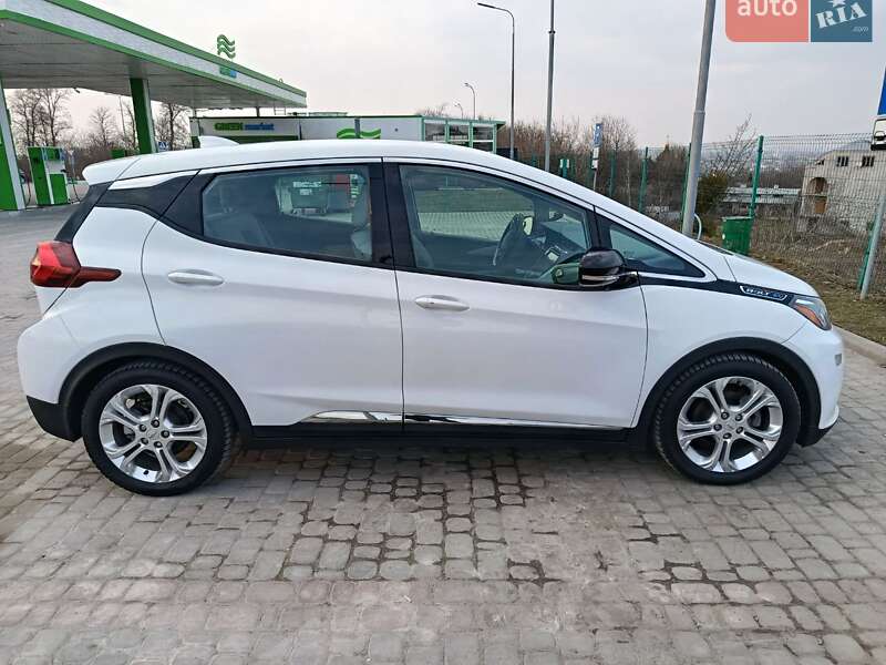 Хэтчбек Chevrolet Bolt EV 2020 в Золочеве