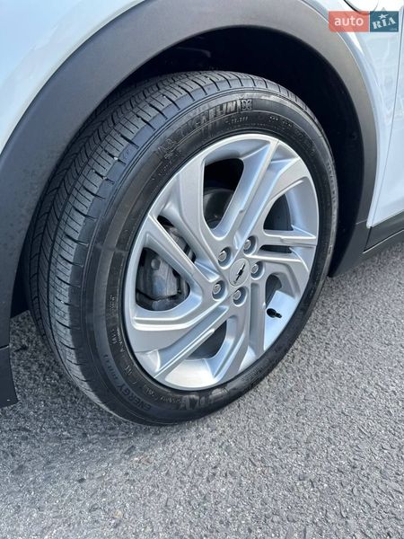 Хэтчбек Chevrolet Bolt EV 2022 в Ужгороде