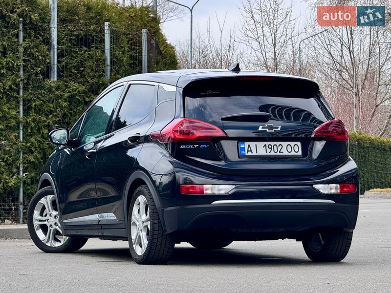 Хэтчбек Chevrolet Bolt EV 2020 в Киеве