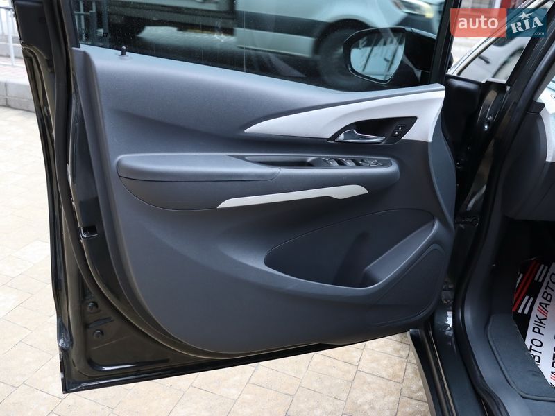 Хэтчбек Chevrolet Bolt EV 2019 в Львове фото 13 Хэтчбек Chevrolet Bolt EV 2019 в Львове