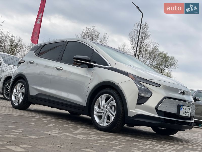 Хэтчбек Chevrolet Bolt EV 2023 в Бердичеве фото 6 Хэтчбек Chevrolet Bolt EV 2023 в Бердичеве