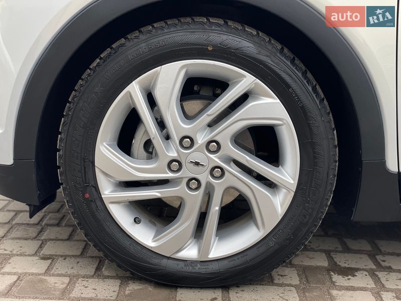 Хэтчбек Chevrolet Bolt EV 2023 в Бердичеве фото 13 Хэтчбек Chevrolet Bolt EV 2023 в Бердичеве