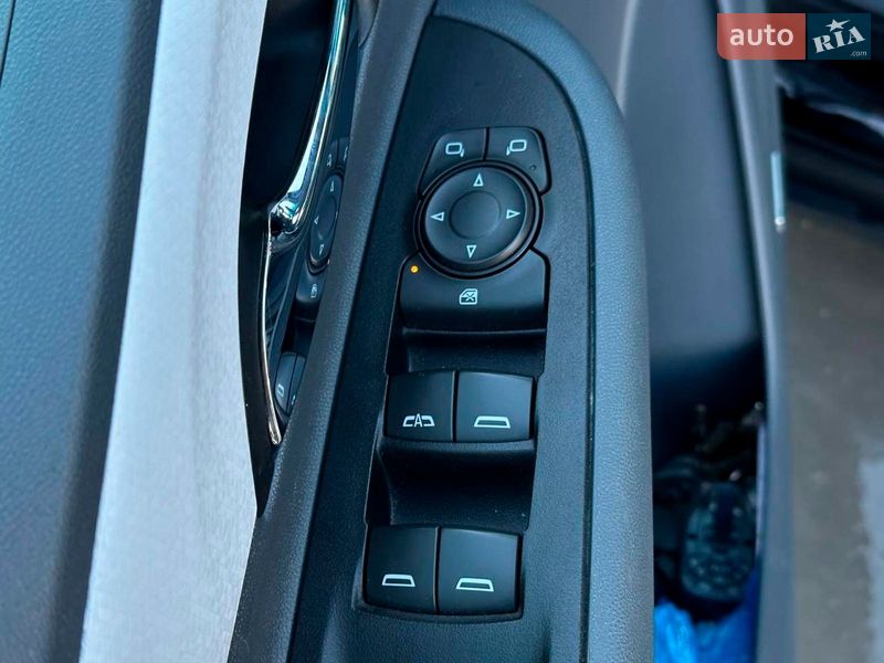 Хэтчбек Chevrolet Bolt EV 2019 в Львове фото 18 Хэтчбек Chevrolet Bolt EV 2019 в Львове