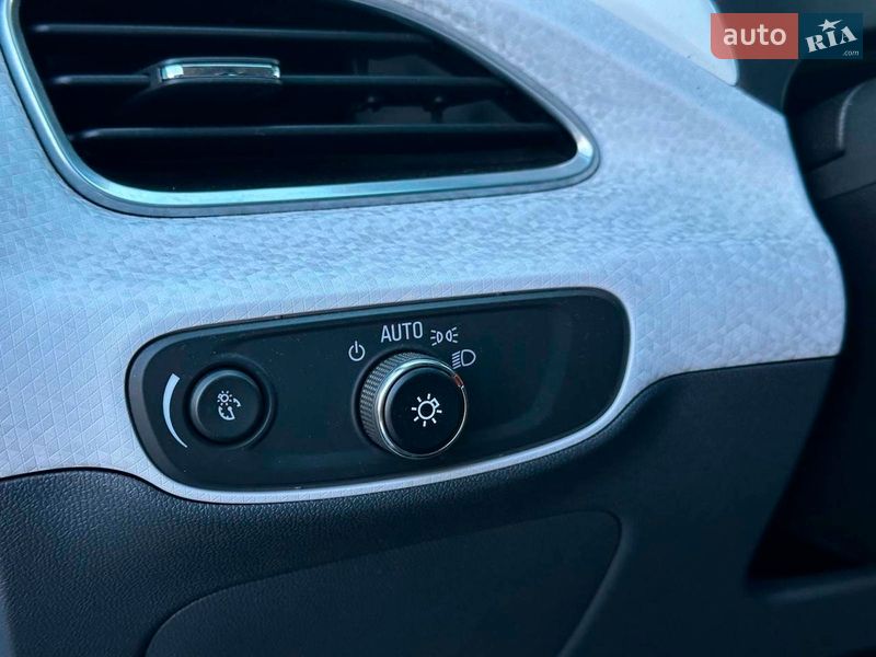 Хэтчбек Chevrolet Bolt EV 2019 в Львове фото 21 Хэтчбек Chevrolet Bolt EV 2019 в Львове