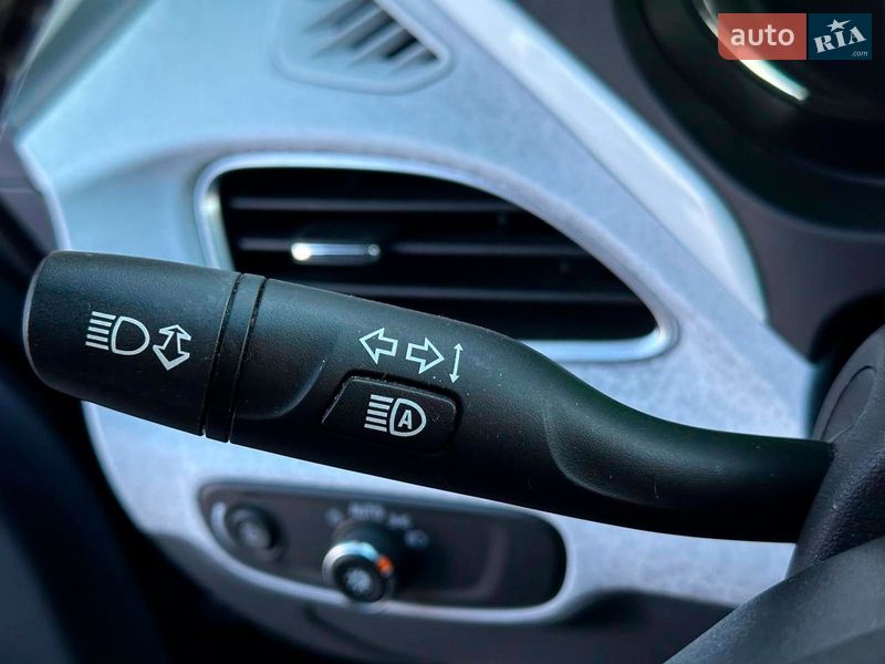 Хэтчбек Chevrolet Bolt EV 2019 в Львове фото 25 Хэтчбек Chevrolet Bolt EV 2019 в Львове