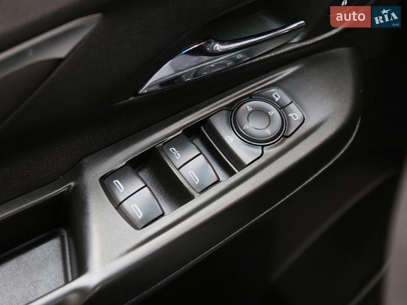 Хетчбек Chevrolet Bolt EV 2023 в Києві