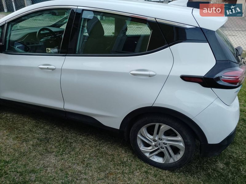Хетчбек Chevrolet Bolt EV 2022 в Березному