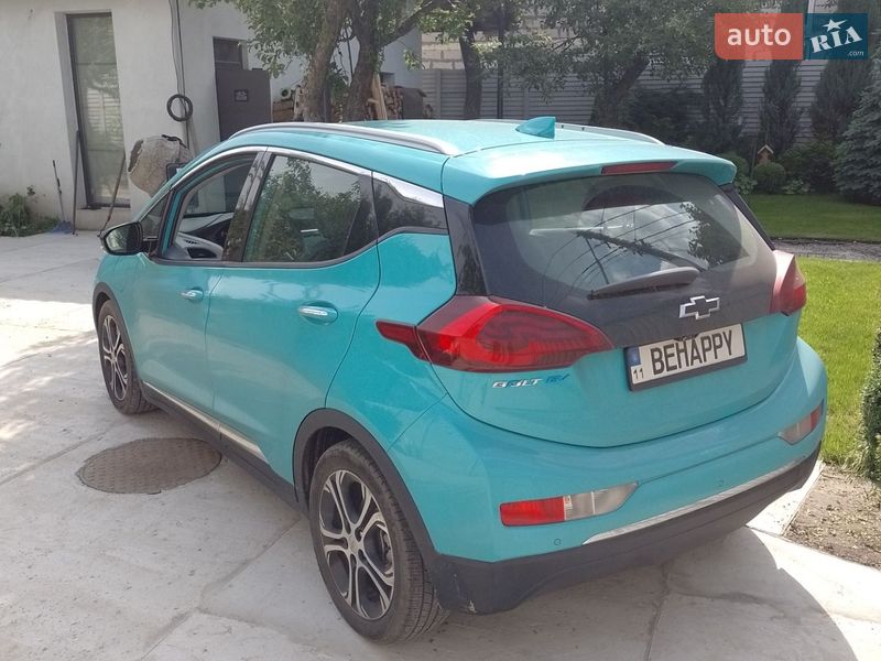 Хэтчбек Chevrolet Bolt EV 2020 в Киеве