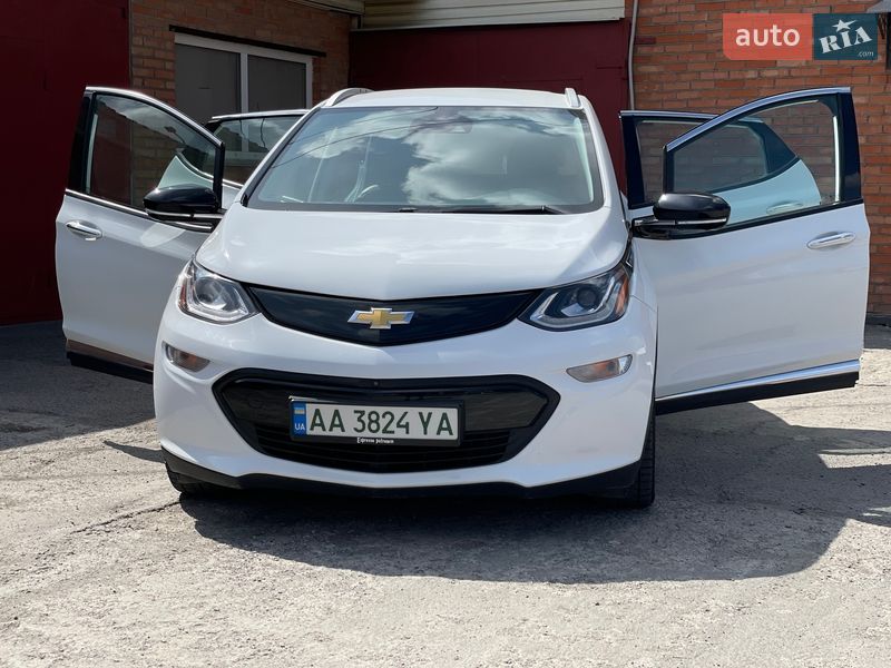 Хэтчбек Chevrolet Bolt EV 2017 в Виннице фото 2 Хэтчбек Chevrolet Bolt EV 2017 в Виннице