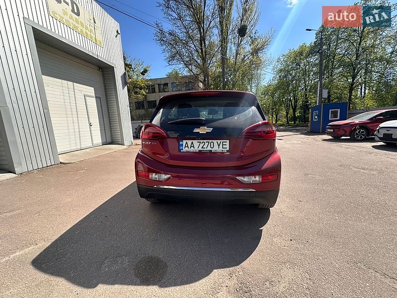Хэтчбек Chevrolet Bolt EV 2017 в Киеве фото 15 Хэтчбек Chevrolet Bolt EV 2017 в Киеве