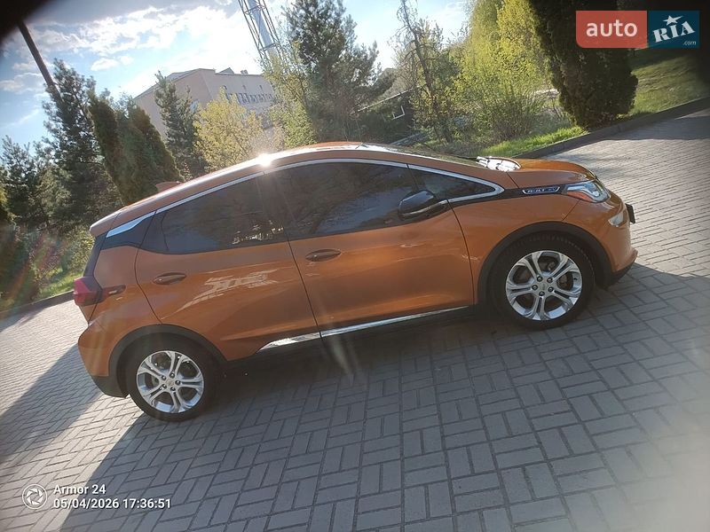 Хетчбек Chevrolet Bolt EV 2017 в Прилуках