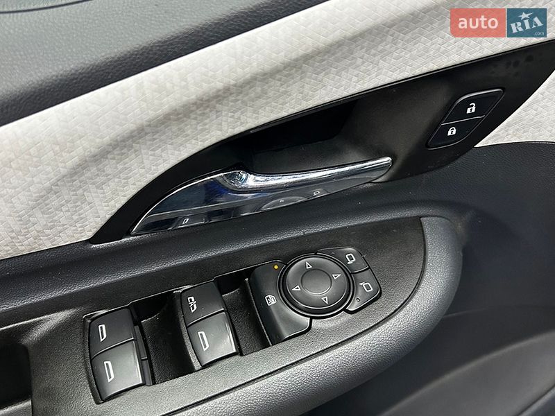 Хэтчбек Chevrolet Bolt EV 2018 в Черновцах