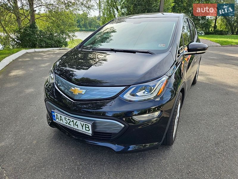 Хэтчбек Chevrolet Bolt EV 2019 в Киеве
