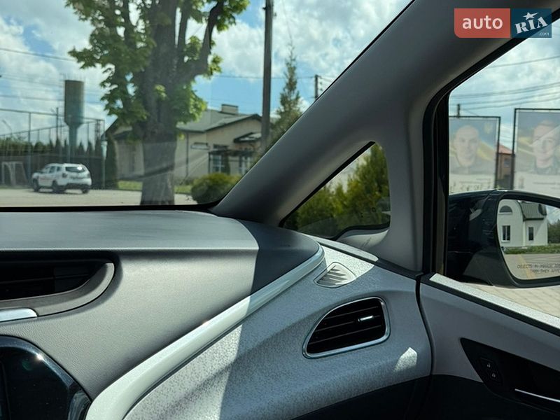 Хэтчбек Chevrolet Bolt EV 2019 в Львове