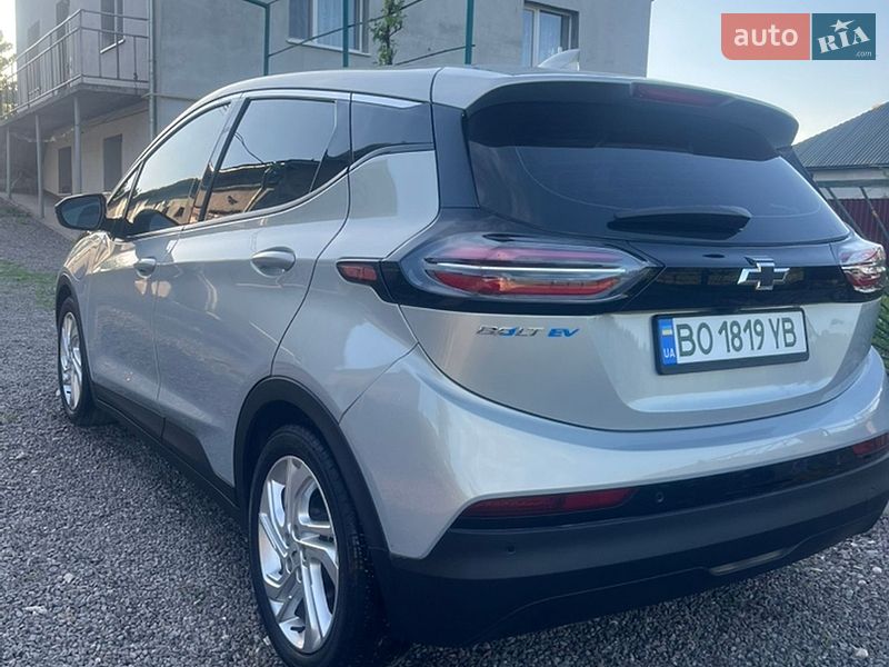 Хэтчбек Chevrolet Bolt EV 2023 в Тернополе