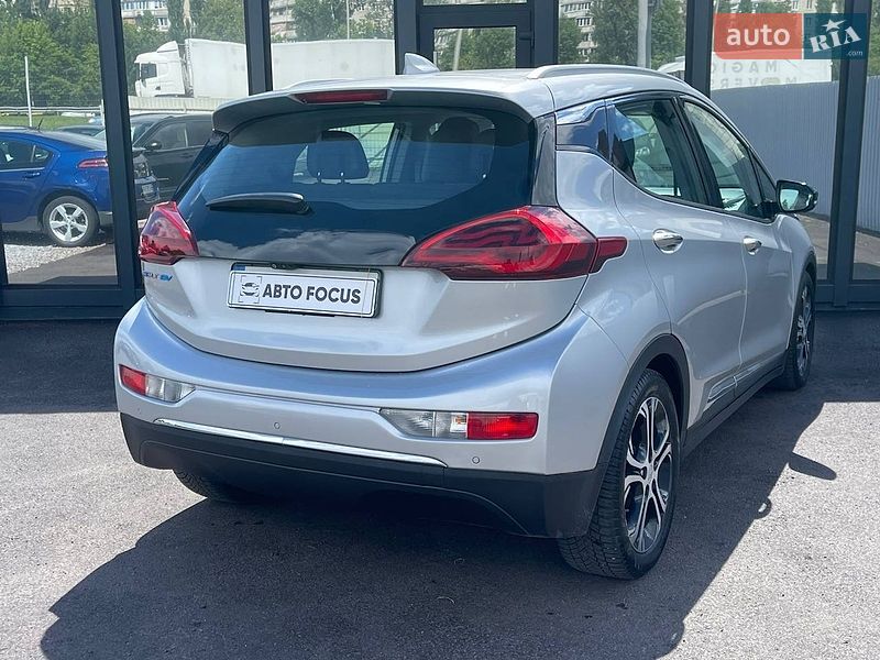 Хэтчбек Chevrolet Bolt EV 2020 в Киеве