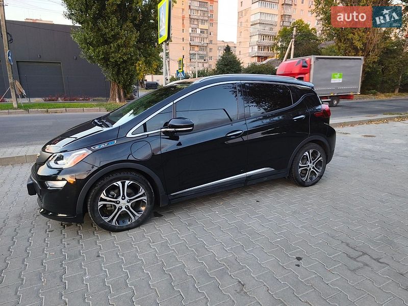 Хэтчбек Chevrolet Bolt EV 2018 в Хмельницком